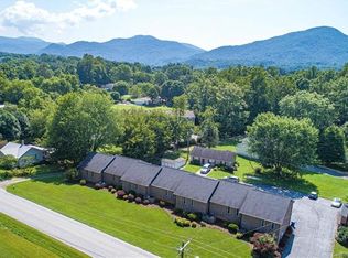 26 Meadow Glen Dr, Fletcher, NC 28732