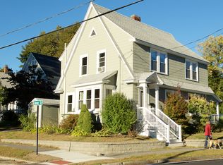 104 Chestnut St, Andover, MA 01810