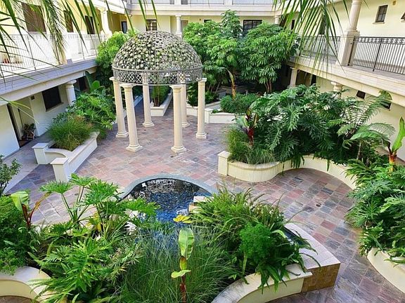 1st floor common area