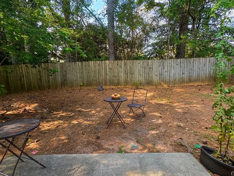 314 Country Club Dr — Photo 13