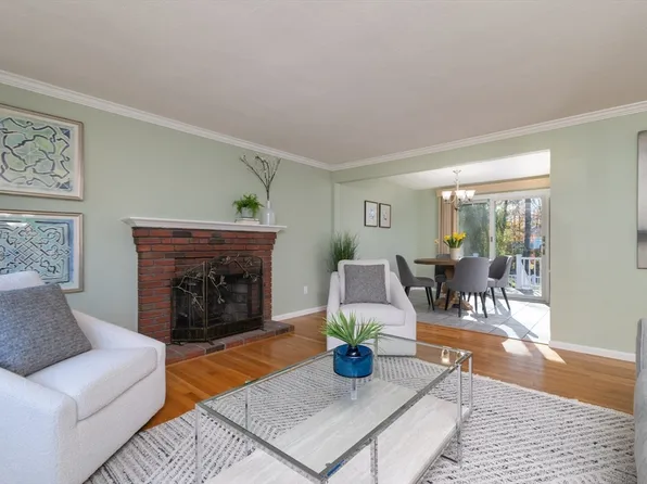 121 Elderberry Cir, Abington, MA 02351