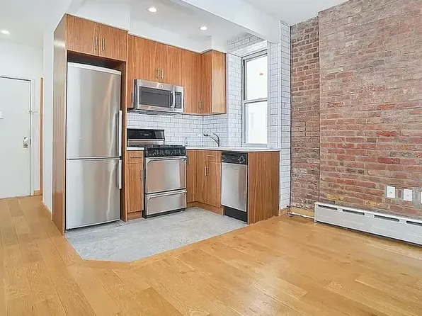 75 Baxter Street 19 image 4 of 5