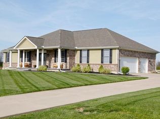 8150 Rainey Rd, Waynesville, OH 45068