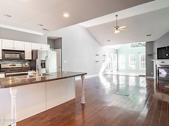 5th image of 7116 Winter Oaks Way
