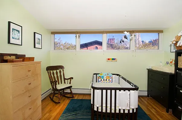 Sold by Brooklyn Bridge | media 28