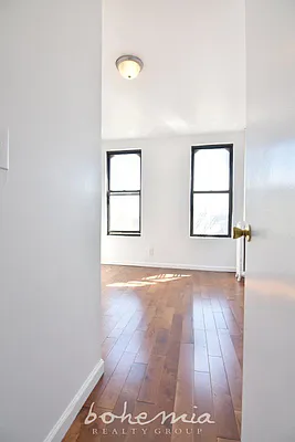 Rented by Bohemia Realty Group | media 4