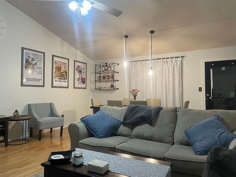 1st image of 3213 Mariners Dr