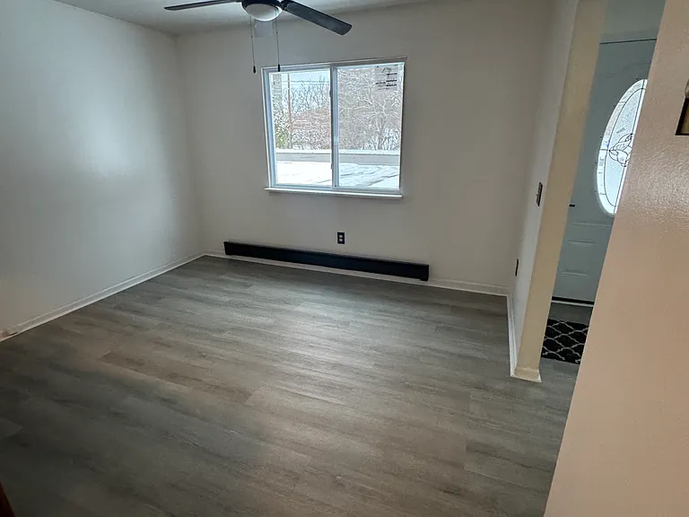 4837 W Bancroft St — Photo 19