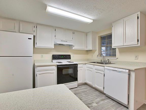 4th image of 710 Burdette St APT C
