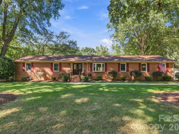 122 Keowee Cir, Indian Trail, NC 28079
