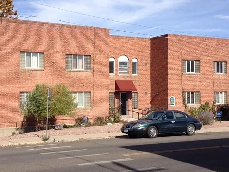 601 E Main St — Photo 13