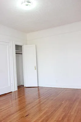 Rented by Realty 2000 Corp | media 14