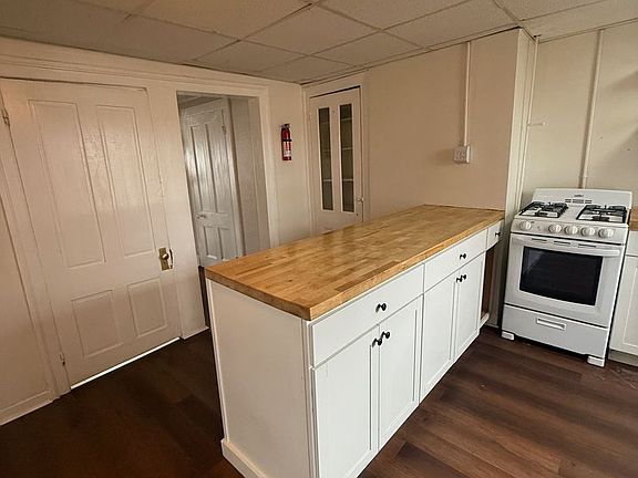 3rd image of 115 Liberty St #2