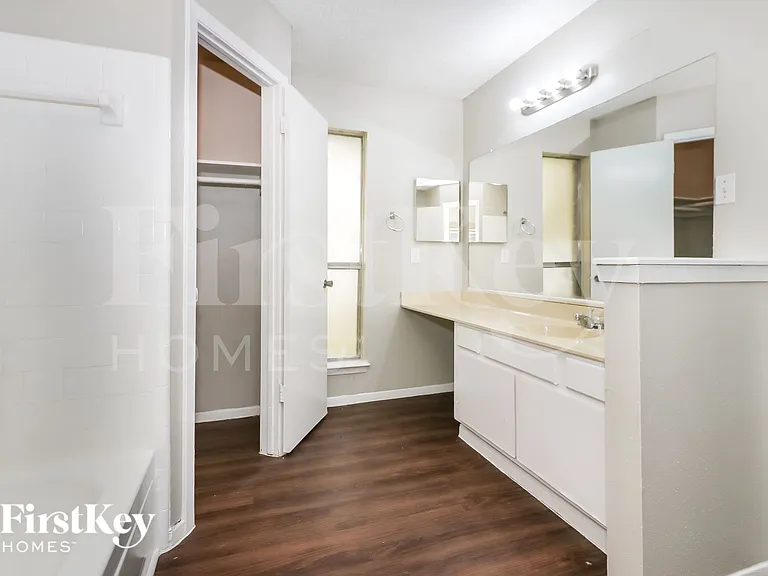 7506 Tetela Dr — Photo 13