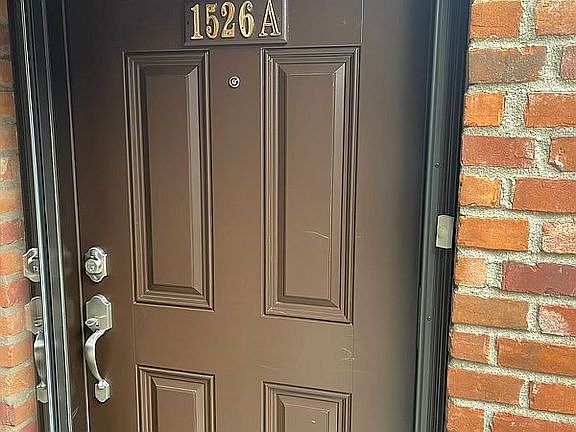2nd image of 1526 Lafayette Dr APT A