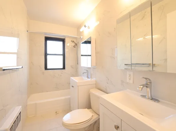 305 East 86th Street image 9 of 20