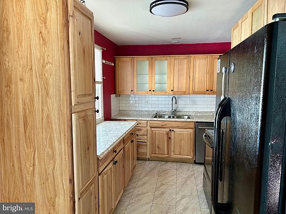 2nd image of 139 City View Ave