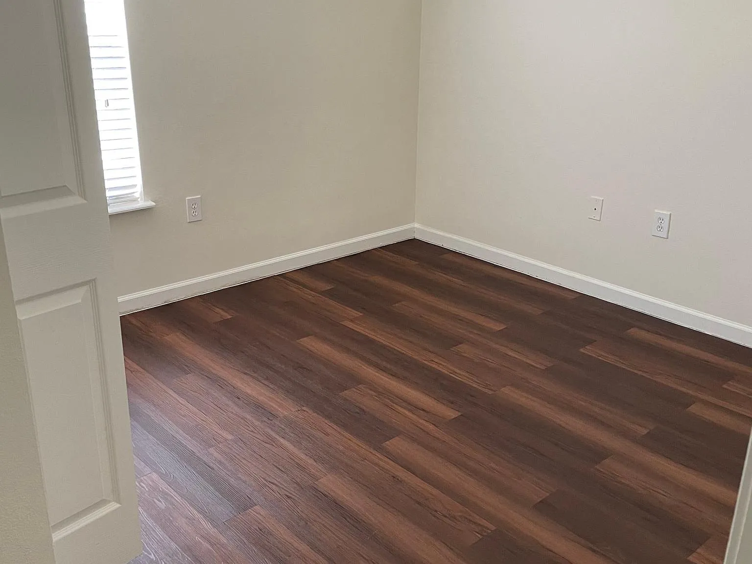 3 bed, 1100 sqft, $1,550 — Photo 3