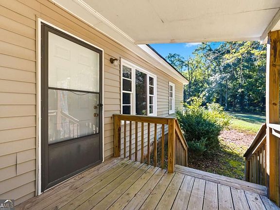 4th image of 1141 Stewart Rd