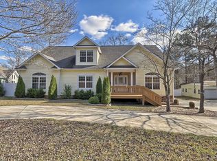 1561 Westshore Dr, Ridgeway, SC 29130