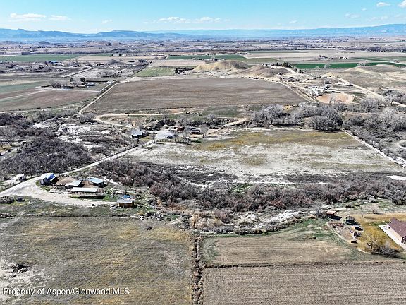 3rd image of 1537 19th Rd