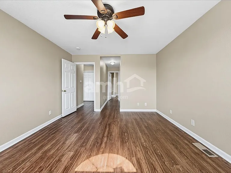 123 Flagstone Way Dr — Photo 10