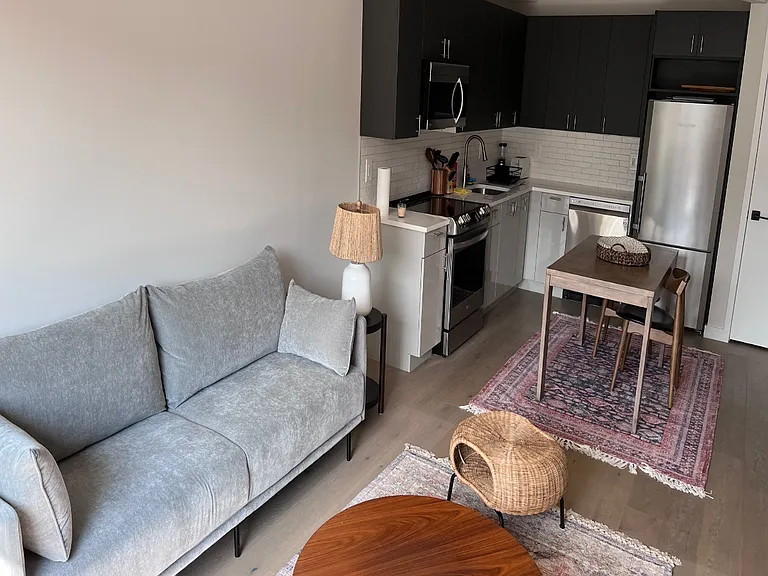1390 Putnam Ave #4R — Photo 4