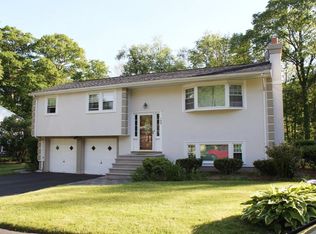 194 Robert Rd, Dedham, MA 02026