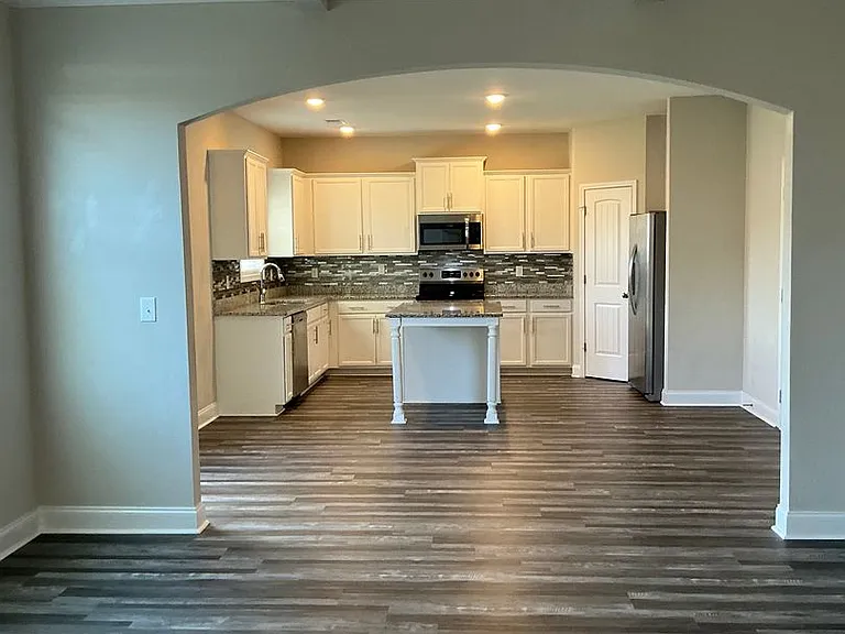 113 Darby Dr — Photo 9