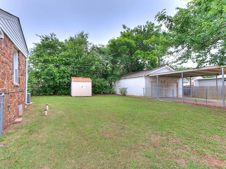 810 N Marshall Dr — Photo 17