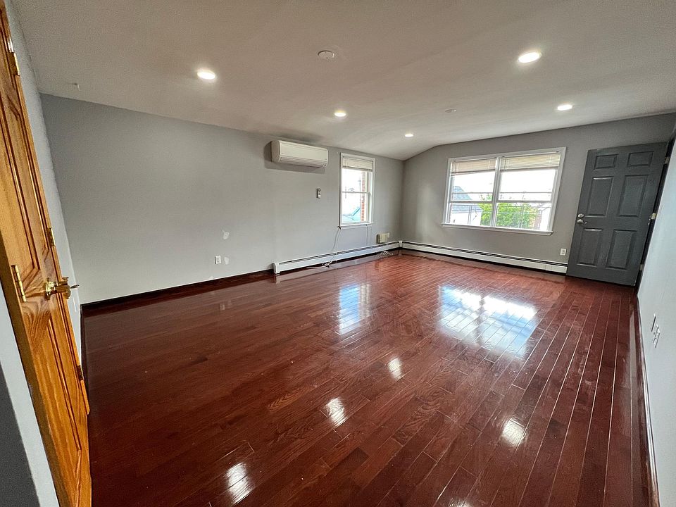 1st image of 28 Ormond Pl #C