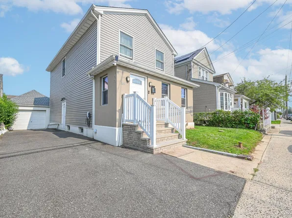 164 Biltmore Avenue, Elmont, NY 11003