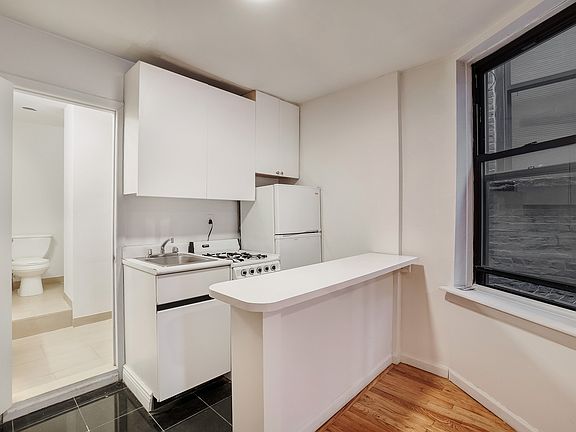2nd image of 349 E 82nd St APT 4FE