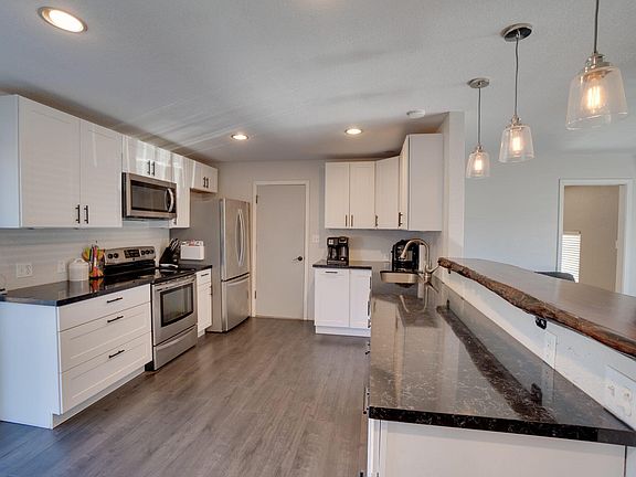 5th image of 1818 Clara Ave