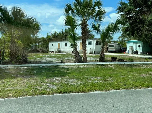 5226 Mobilaire Drive, West Palm Beach, FL 33417