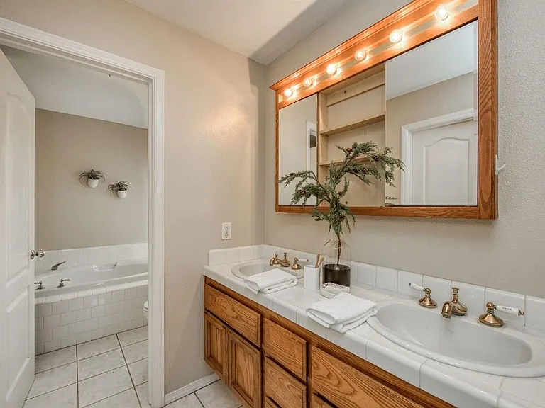 2559 Dennis Ave — Photo 21