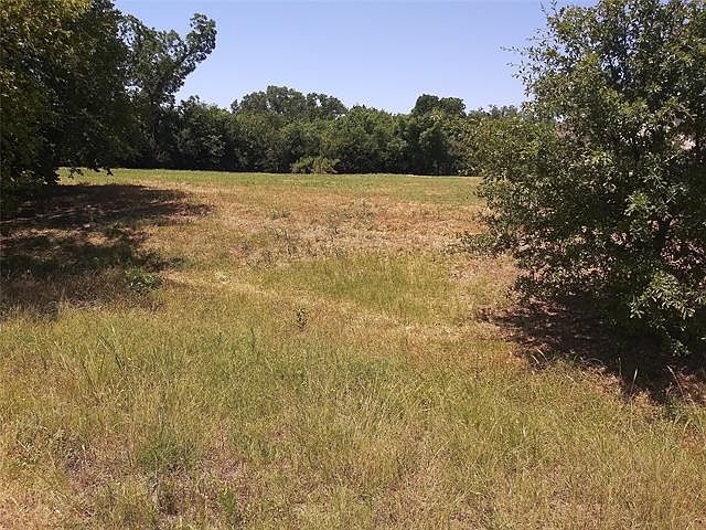 2nd image of 1 Garden Ln