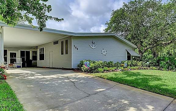 2nd image of 109 Misty Falls Dr