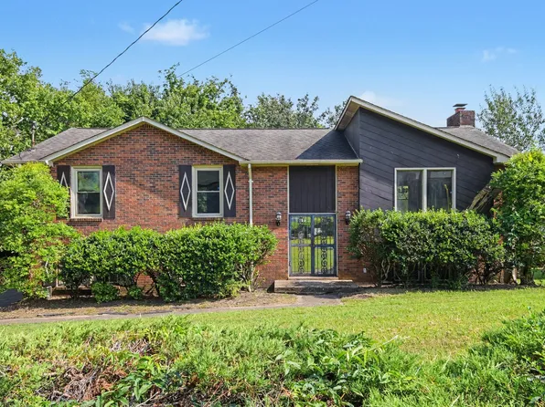 4301 Golden Hills Dr, Nashville, TN 37218