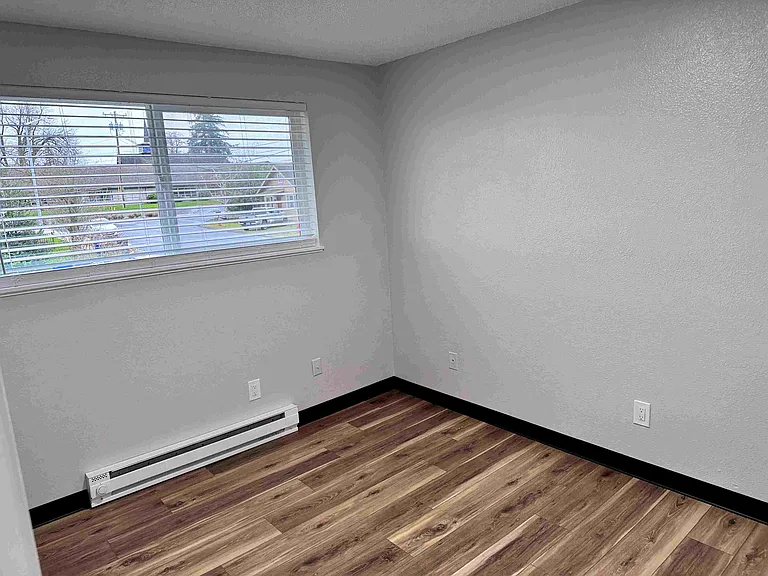 1201 Leonard St #10 — Photo 5