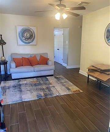 2nd image of 515 Hesper Ave