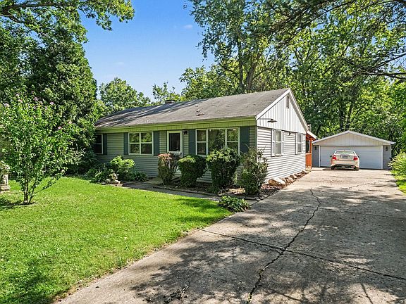 2nd image of 23914 S Cretewood Ln