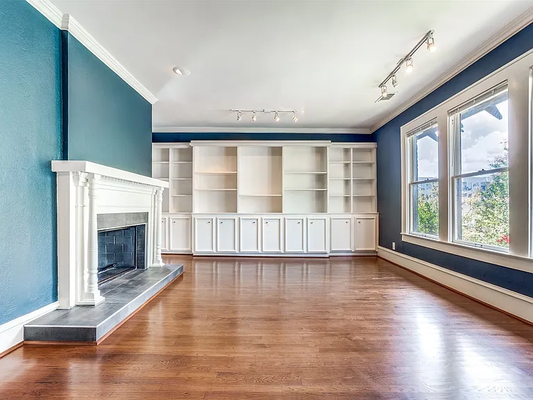 4130 Bowser Ave — Photo 2