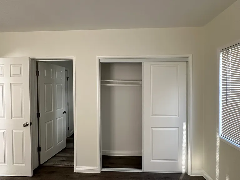 5821 Whitnall Hwy — Photo 11