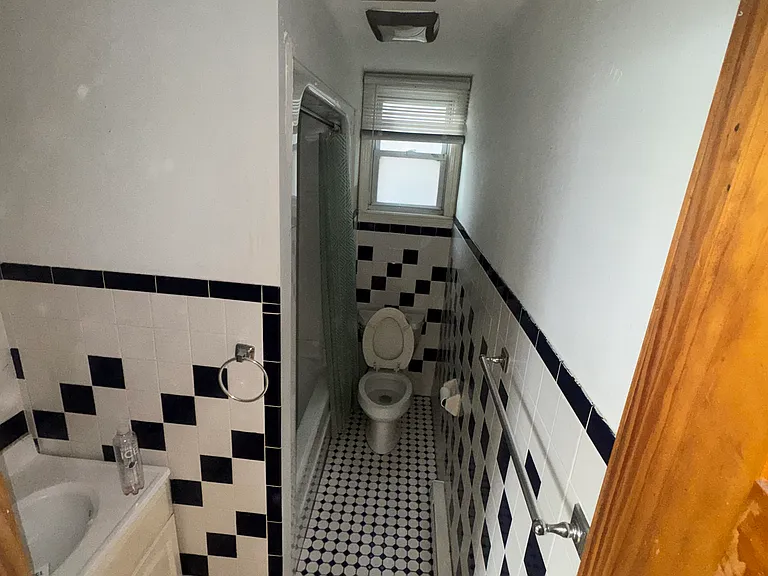 602 Durfee St #1 — Photo 2