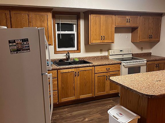 5th image of 502 W Lincoln St