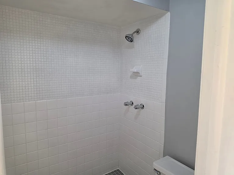 2526 S Oak Ave — Photo 15
