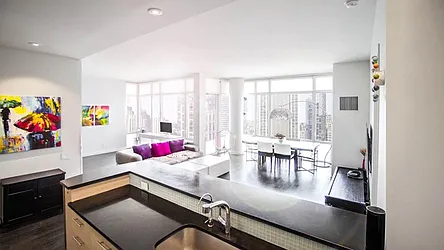 Rented by R New York