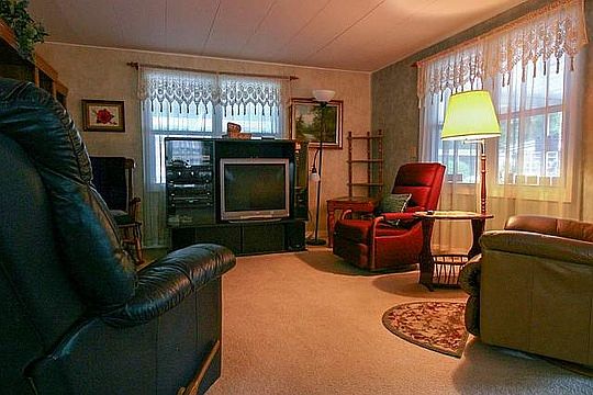 5th image of 110 Hibiscus Dr
