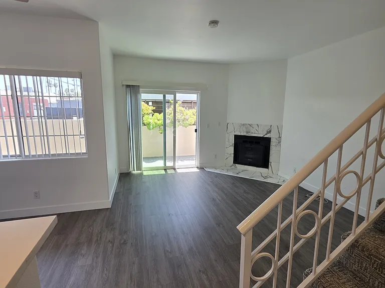1537 15th St #106 — Photo 3